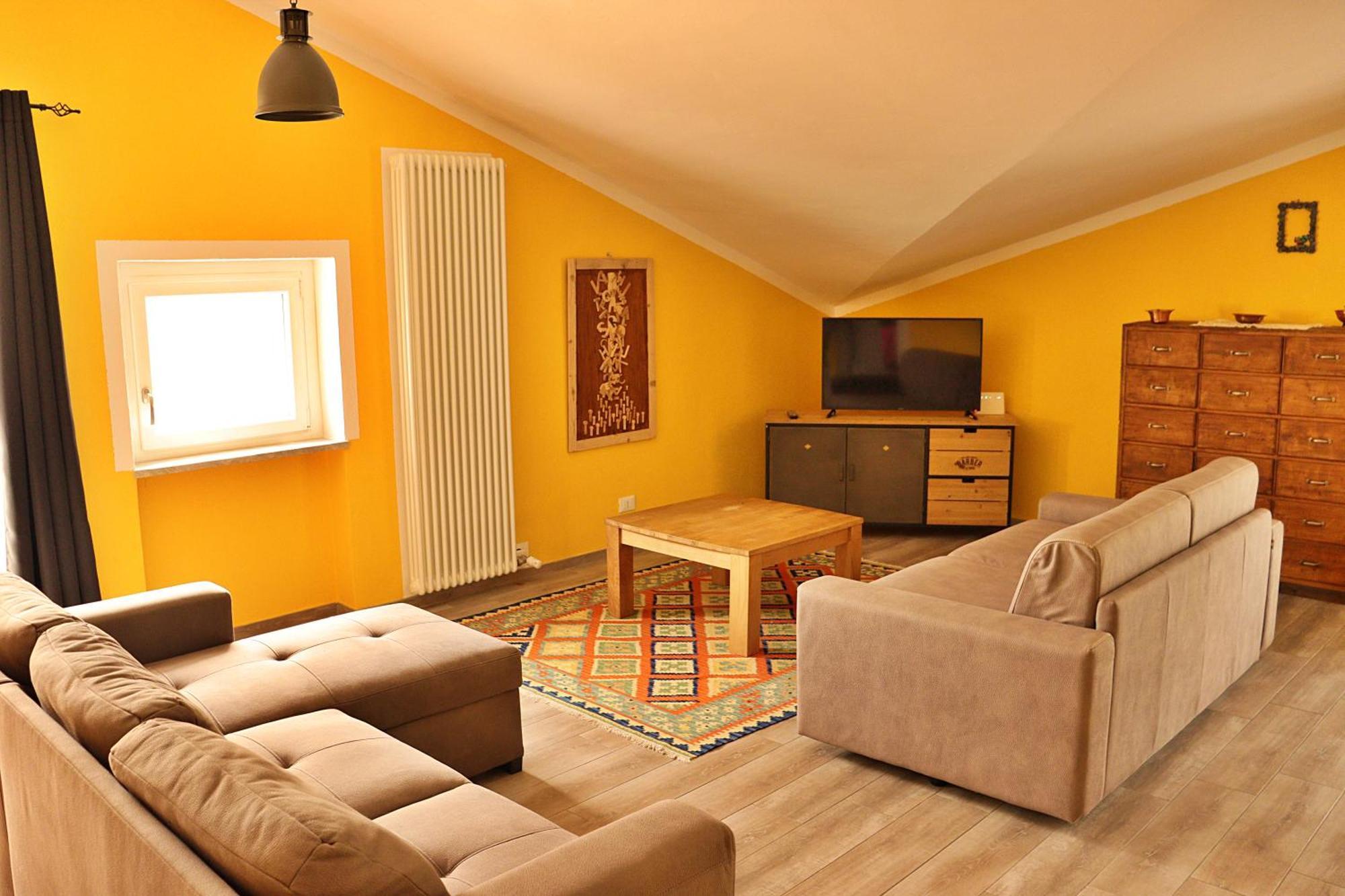 Lo Barbaboc Aparthotel Aosta
